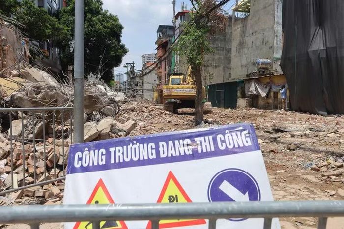Tuyến 381 Nguyễn Khang sau khi cải tạo sẽ kết nối với phố Thành Thái, đường Nguyễn Khang và cầu Yên Hòa, tăng khả năng liên kết với các trục Vành đai 2, Vành đai 2,5 và Vành đai 3.