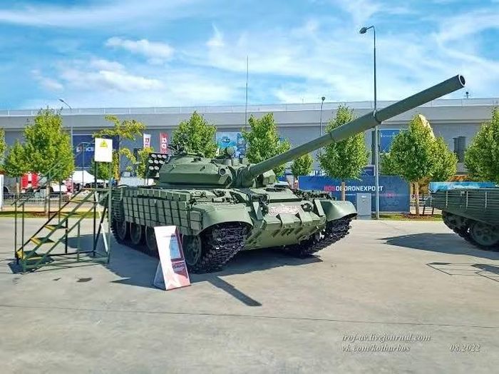 Trong Quân đội Algeria, những chiếc xe tăng này không chỉ hoạt động "nguyên bản" mà còn là cơ sở cho việc phát triển các trang thiết bị mới.