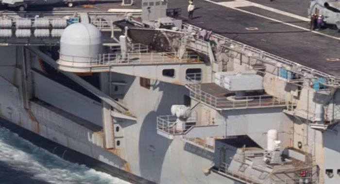 Mk 95 ban đầu được thiết kế để hỗ trợ tên lửa phòng không RIM-7 Sea Sparrow. Dòng tên lửa này sử dụng đầu dò radar bán chủ động, buộc phương tiện phóng phải chiếu xạ mục tiêu để dẫn đường cho tên lửa.