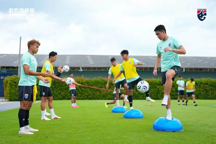  Thái Lan tiếp tục tập kín tại Trung tâm BG, cách Bangkok 40km (Ảnh: Changsuek) 