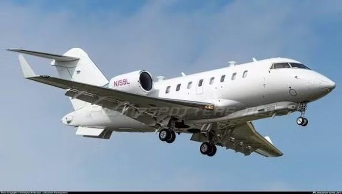 Cùng lúc đó, một máy bay E-3 AWACS khác và một máy bay tiếp nhiên liệu trên không cũng cất cánh. Những hoạt động này có thể nhằm mục đích thu thập thông tin tình báo về lực lượng Nga và các hoạt động của họ ở khu vực Biển Baltic và Biển Đen.