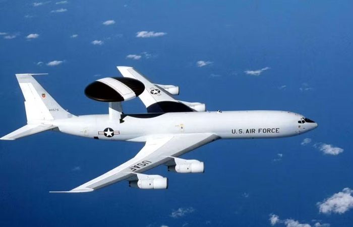 Do vậy có khả năng Liên minh quân sự Bắc Đại Tây Dương - NATO đã đồng thời thu thập thông tin tình báo về hoạt động quân sự của Nga ở nhiều hướng khác nhau.
