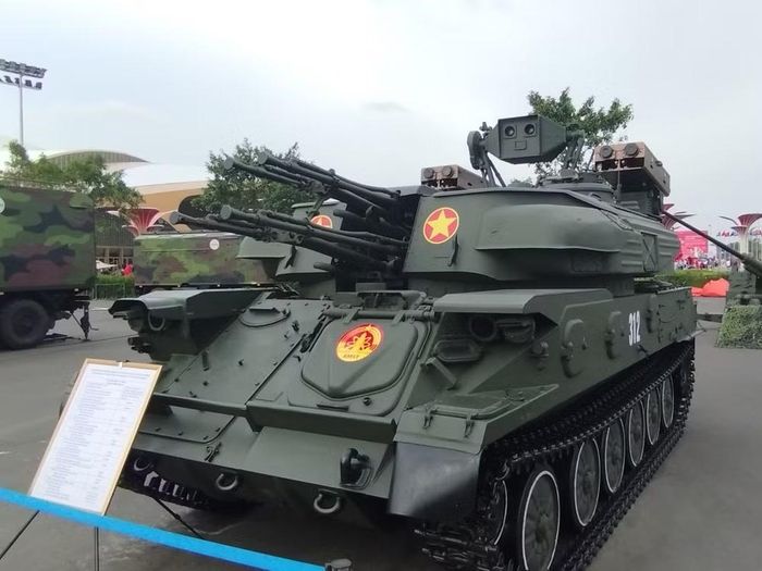 Các mục tiêu sẽ có thể được phát hiện bằng radar với mảng ăng ten pha chủ động và hệ thống quang điện tử hoạt động ở chế độ thụ động nhằm tránh bị đối phương phản kích bằng tên lửa chống radar.