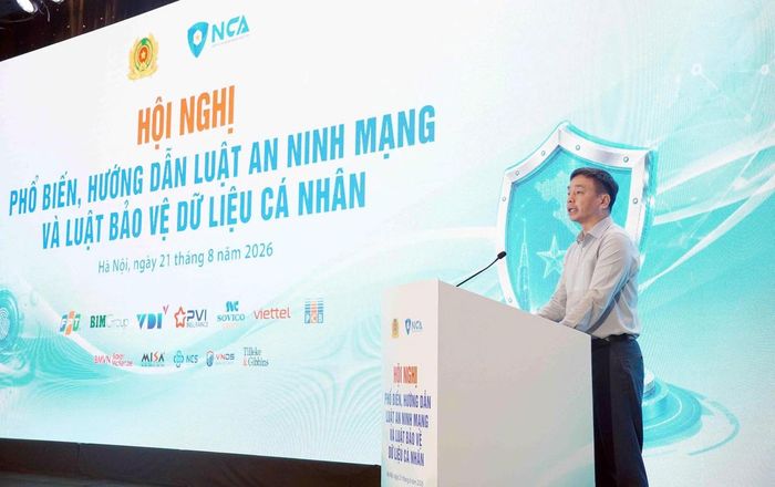 Trung tướng Lê Xuân Minh, Cục trưởng Cục An ninh mạng và phòng chống tội phạm sử dụng công nghệ cao phát biểu tại Hội nghị.