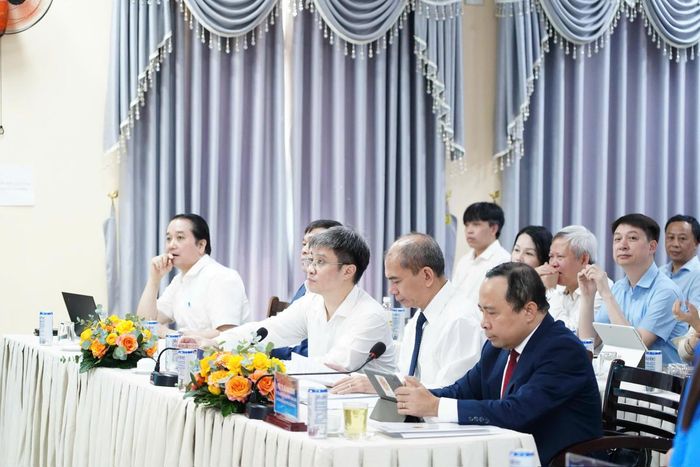 Các đại biểu tham dự hội thảo.