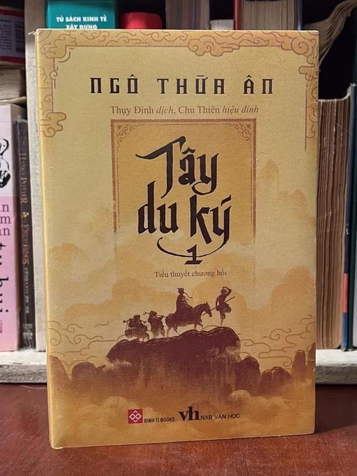 Tây Du Ký - Tập 1 của Ngô Thừa Ân, bản dịch của Thụy Đình và hiệu đính bởi Chu Thiên, do NXB Văn học ấn hành năm 2020. Ảnh: Oreka.