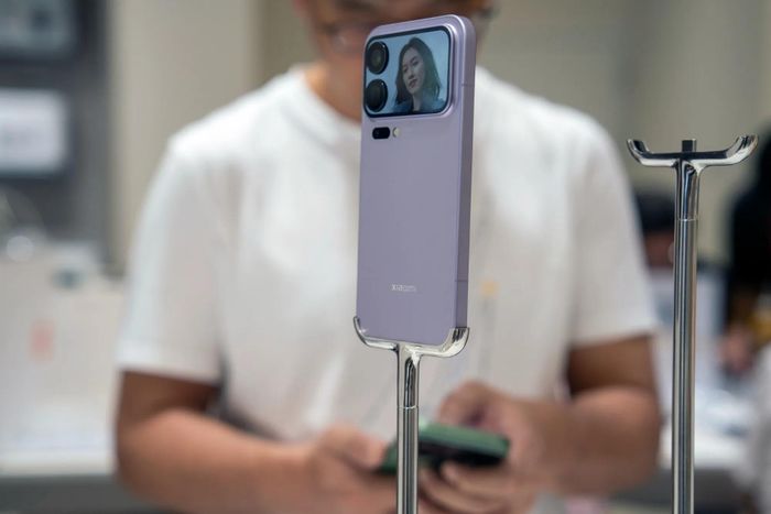  Mảng smartphone của Xiaomi ghi nhận đà giảm mạnh. Ảnh: Bloomberg. 