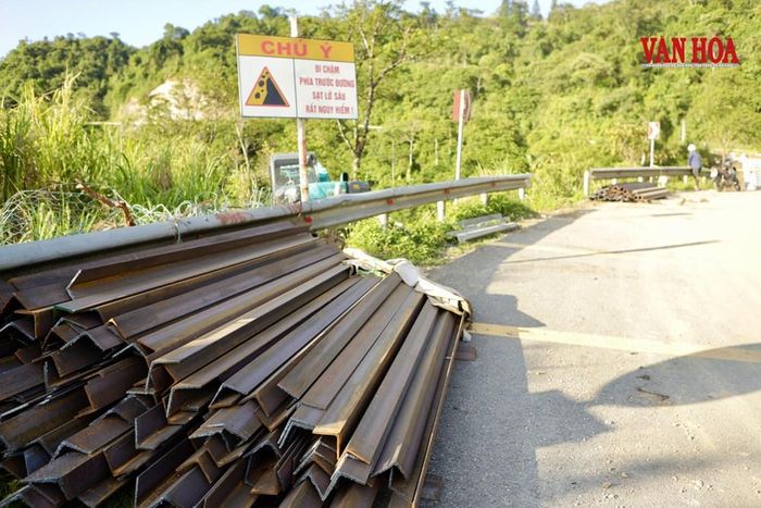 Vật liệu được tập kết chờ thi công
