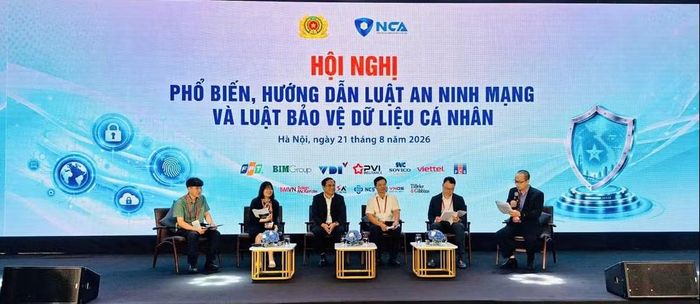 Phiên tọa đàm bàn tròn tại Hội nghị