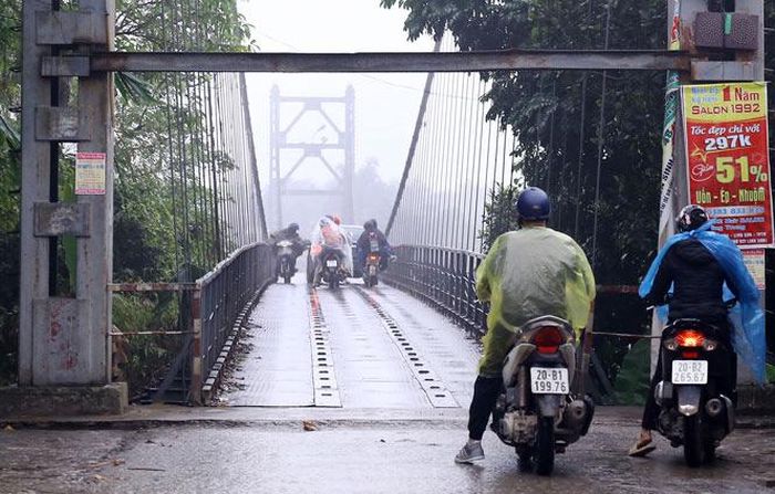 Cầu Bến Oánh hiện hữu
