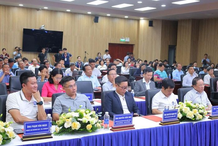 Đại biểu, chuyên gia và doanh nghiệp công nghệ tham dự hội thảo