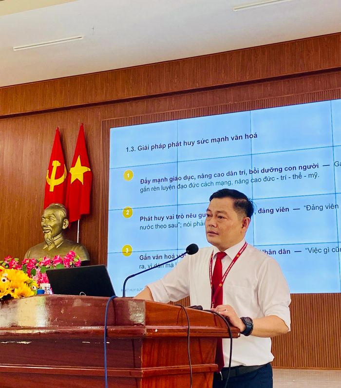  Tiến sĩ Nguyễn Công Lập (Học viện Chính trị khu vực II). Ảnh: NVCC 