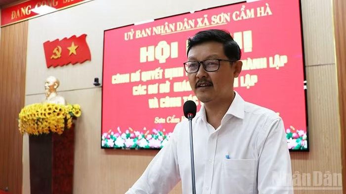 Phó Chủ tịch Ủy ban nhân dân xã Sơn Cẩm Hà Trần Thanh Hải phát biểu tại hội nghị.