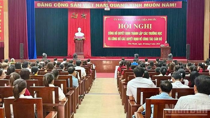 Quang cảnh hội nghị ở xã Tiên Phước.