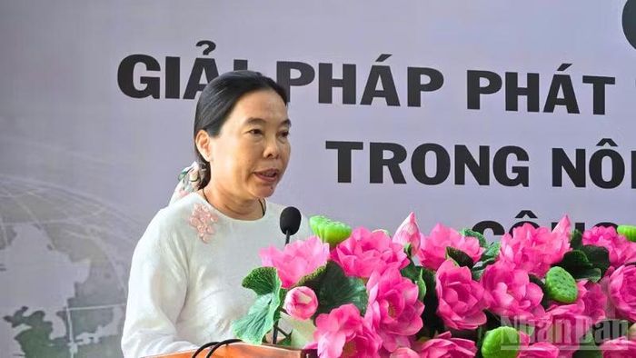 Đại biểu phát biểu tại hội thảo. (Ảnh: VĂN ÚT)