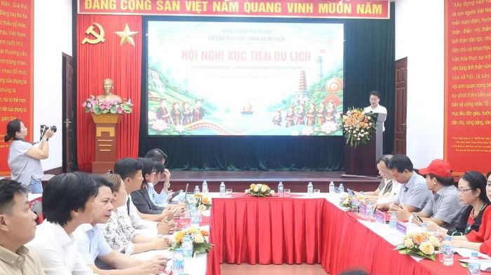 Quang cảnh hội nghị. (Ảnh: KHÔI MINH)