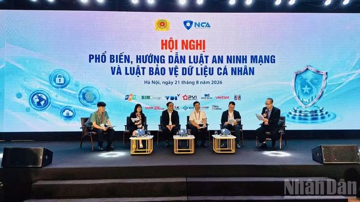 Phiên tọa đàm bàn tròn. (Ảnh: Quang Huy)