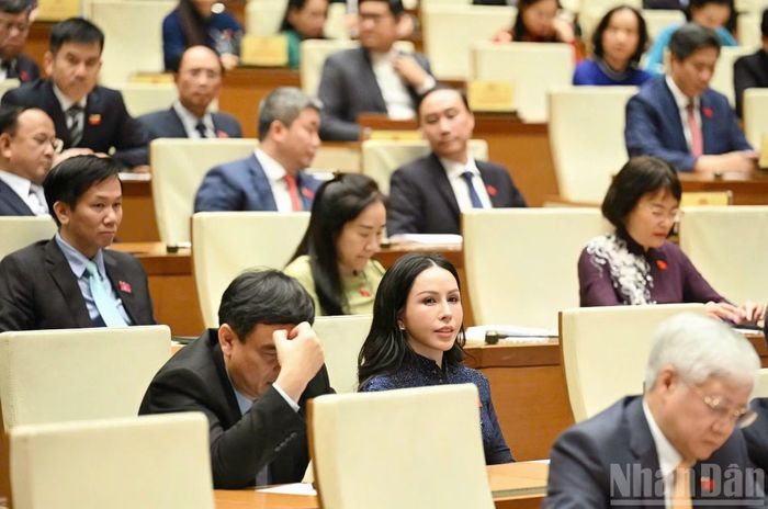 Các đại biểu tham dự buổi lễ.