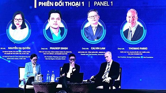 Các đại biểu và chuyên gia tham gia một phiên đối thoại. (Ảnh: Cộng tác viên)