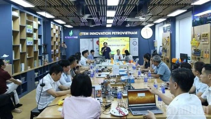 Quang cảnh buổi tập huấn. (Ảnh: MAI TÚ)
