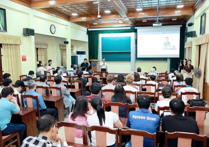 Các đại biểu tham dự sự kiện bài giảng đại chúng. (Ảnh: HUY HOÀNG)