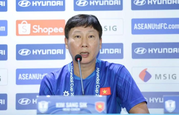 Huấn luyện viên Kim Sang Sik. (Ảnh: VFF)