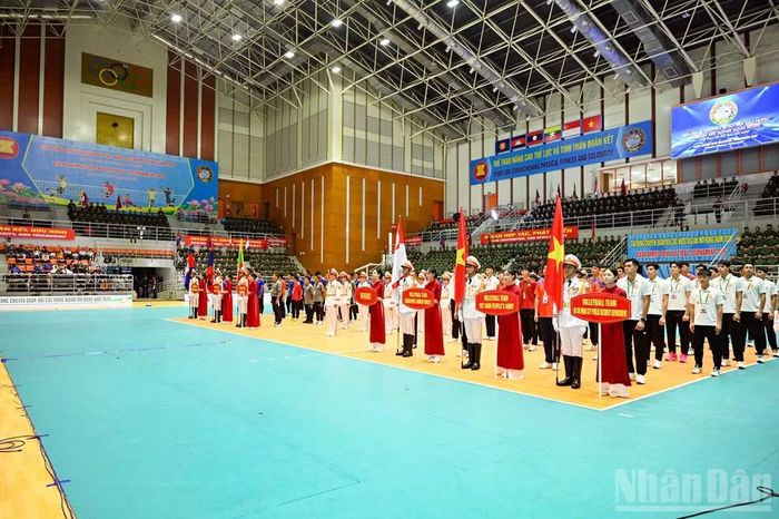 Quang cảnh lễ khai mạc.