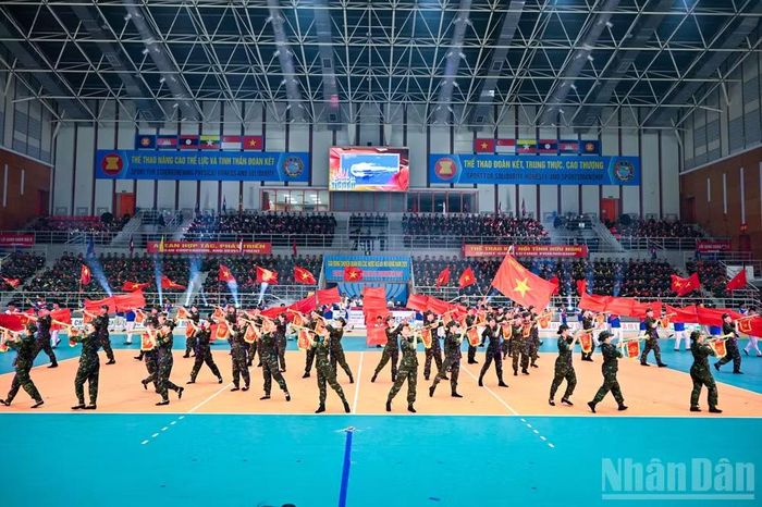 Tiết mục nghệ thuật tại lễ khai mạc.