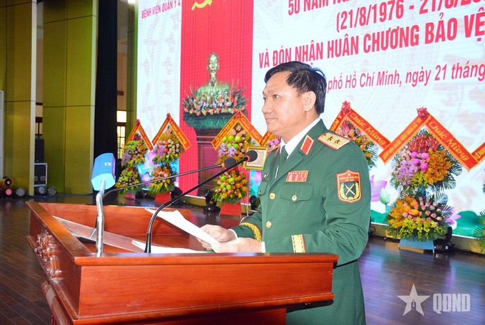 Trung tướng Lê Văn Hướng phát biểu tại buổi lễ.  