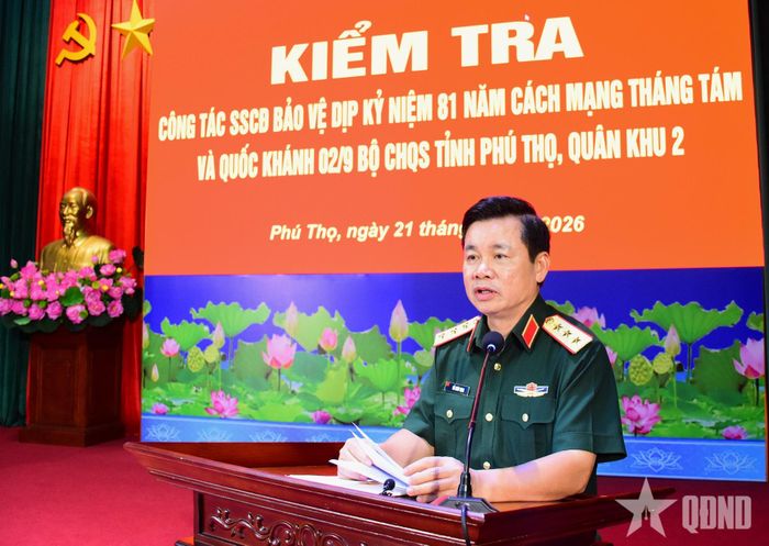 Thượng tướng Đỗ Xuân Tụng phát biểu chỉ đạo.