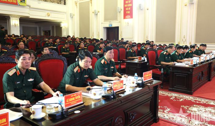 Các đại biểu dự hội nghị.
