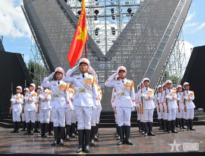 Các lực lượng tham gia chương trình luyện tập tại buổi kiểm tra.
