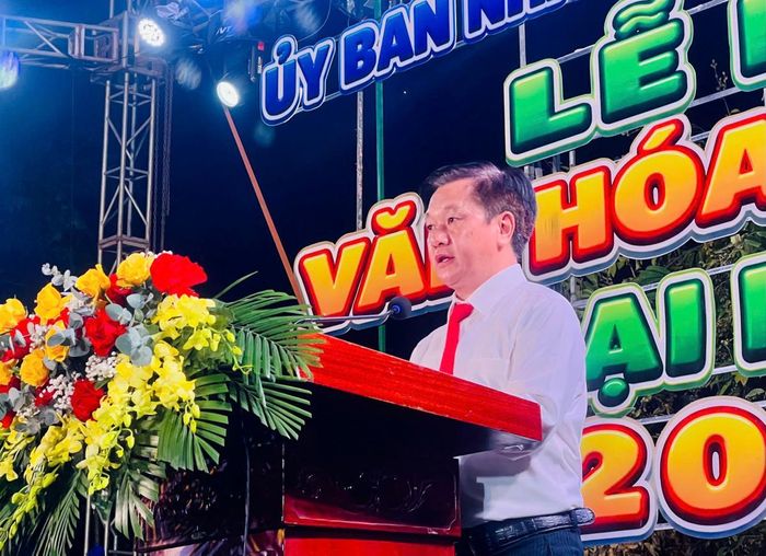 Ông Lý Xuân Phong - Chủ tịch UBND xã Nông Sơn, phát biểu khai mạc lễ hội làng Đại Bình.
