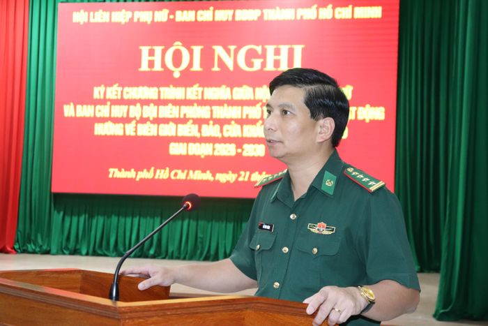  Đại tá Đỗ Vĩnh Thăng phát biểu tại hội nghị 