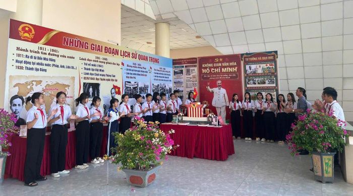  Không gian Văn hóa Hồ Chí Minh có 200 bản sách. 