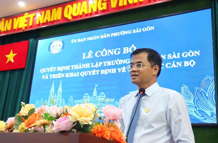  Chủ tịch UBND phường Sài Gòn ghi nhận tinh thần tự nguyện, gương mẫu của đội ngũ Đảng viên, cán bộ quản lý tại hai cơ sở giáo dục thực hiện công tác sắp xếp 