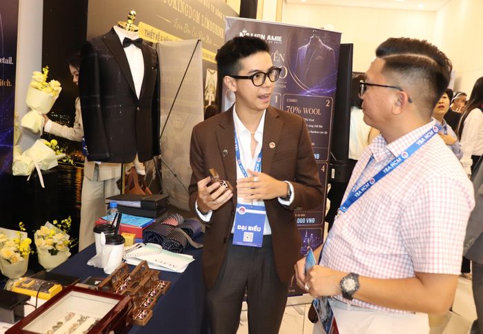 Với các doanh nghiệp, đại hội còn là cơ hội kết nối, giao thương