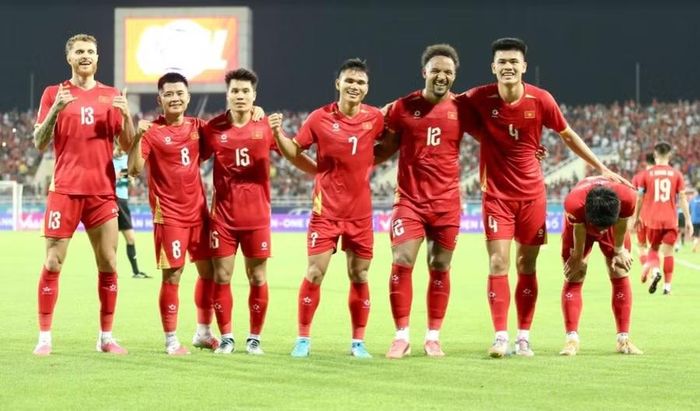 Tuyển Việt Nam có tới 7 cầu thủ vào đội hình tiêu biểu bán kết ASEAN Cup 2026.