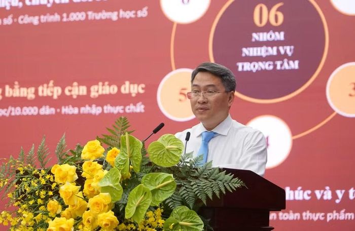 Ông Nguyễn Tấn Phát phát biểu tại hội nghị.