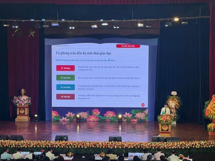 Quang cảnh buổi lễ tổng kết năm học 2025-2026 ngành Giáo dục Hà Nội.