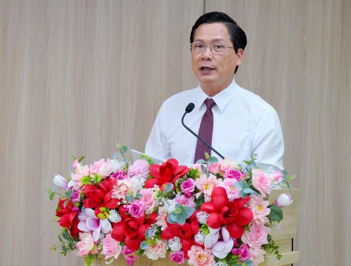 Ông Đoàn Minh Thắng – Phó Giám đốc Sở GD&ĐT TP Huế phát biểu tại Hội nghị.