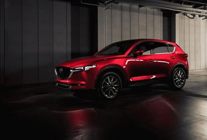 Top 5 xe đa dụng cỡ trung bán chạy nhất tháng 7/2026: Mazda CX-5 vươn lên dẫn đầu.