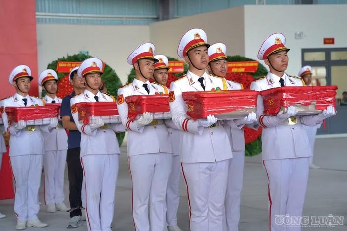 Buổi lễ được tổ chức tại ga quân sự sân bay Tân Sơn Nhất, TP.HCM.