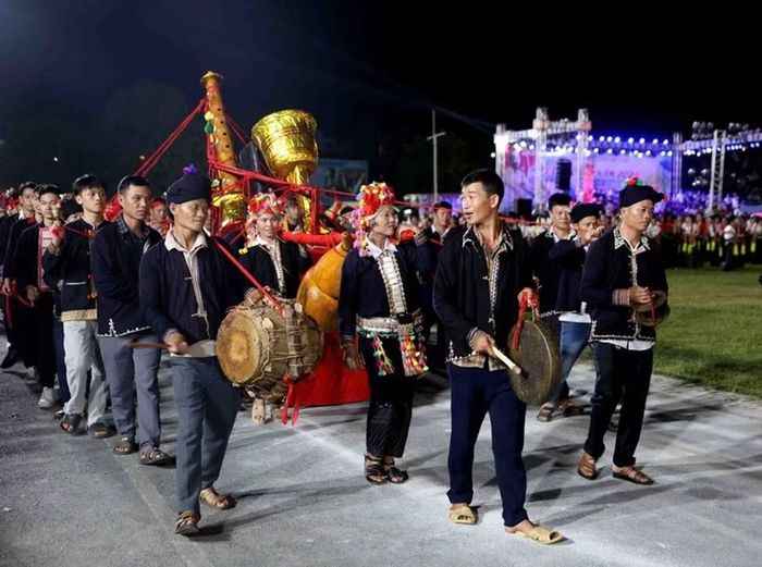 Tết Độc lập đã trở thành ngày hội lớn hàng năm của người dân Than Uyên nói riêng và nhân dân các dân tộc tỉnh Lai Châu nói chung. Ảnh: V.Cường