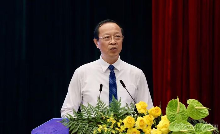 Thứ trưởng Bộ Giáo dục và Đào tạo Phạm Ngọc Thưởng.