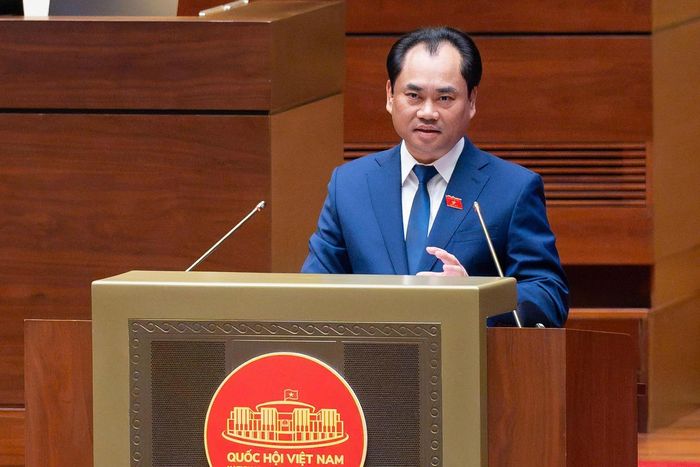 Bộ trưởng Bộ Nông nghiệp và Môi trường Trịnh Việt Hùng.