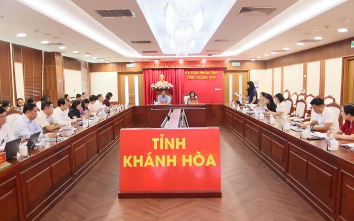 Quang cảnh buổi làm việc. Ảnh: THIÊN THANH