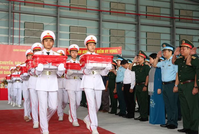 Mỗi mẫu sinh phẩm được đưa đi giám định ADN là thêm một hy vọng để xác định được danh tính của liệt sĩ, để Anh hùng liệt sĩ sớm trở về với gia đình, quê hương và đồng đội.