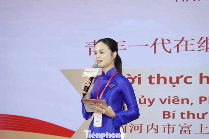 Các đại biểu chia sẻ ý kiến tại chương trình.