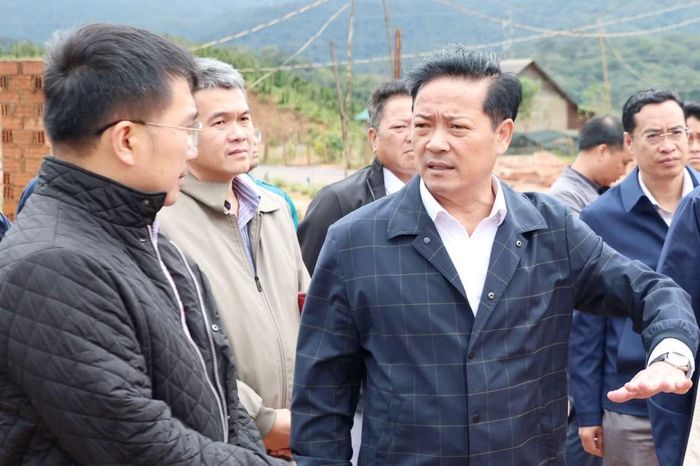 Phó Chủ tịch Thường trực UBND tỉnh Lâm Đồng yêu cầu địa phương chủ động phương án ứng phó, bảo đảm an toàn cho người dân.